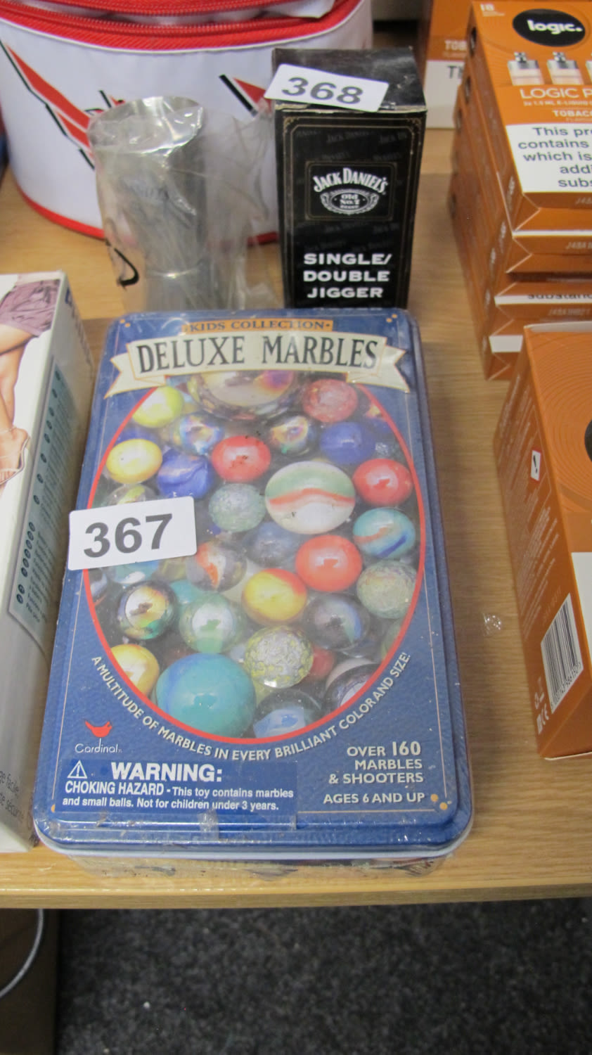 Lot 367: Tin of deluxe marbles