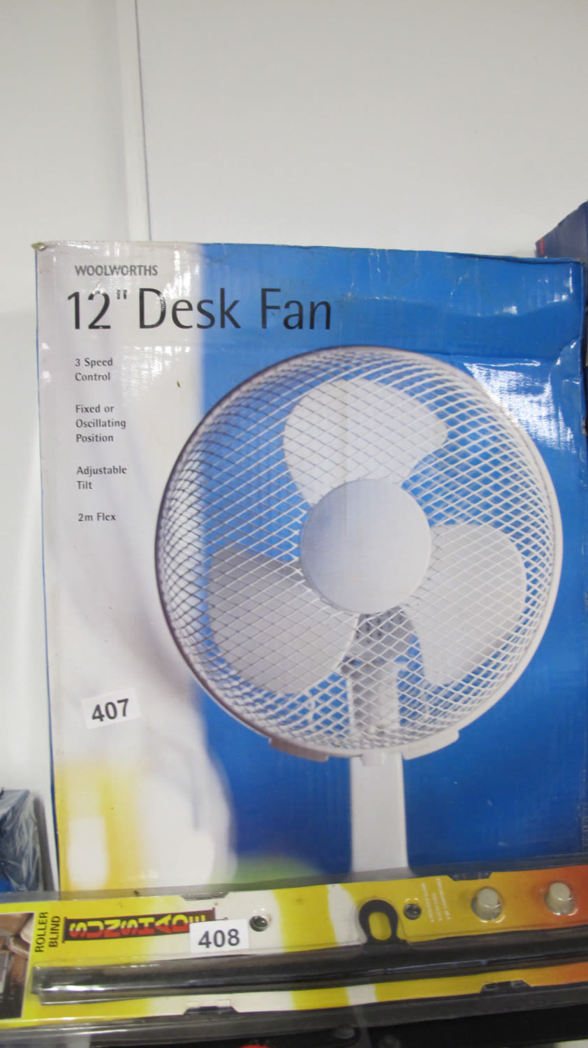 Lot 407: New desk fan