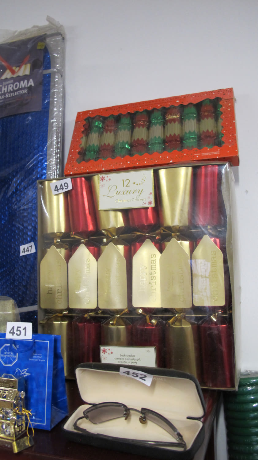 Lot 449: Crackers