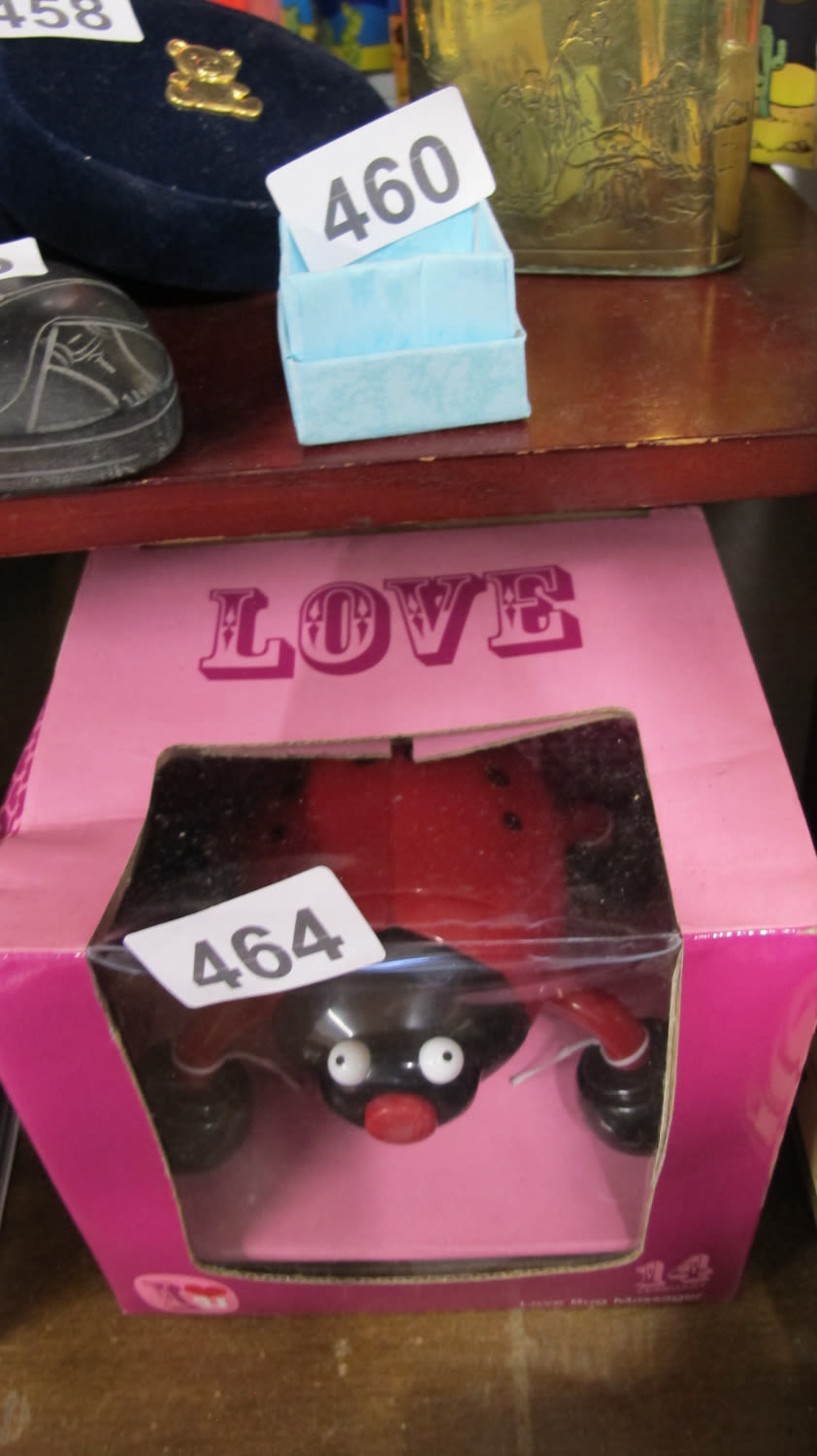Lot 464: New love bug massager ideal for Valentines gift