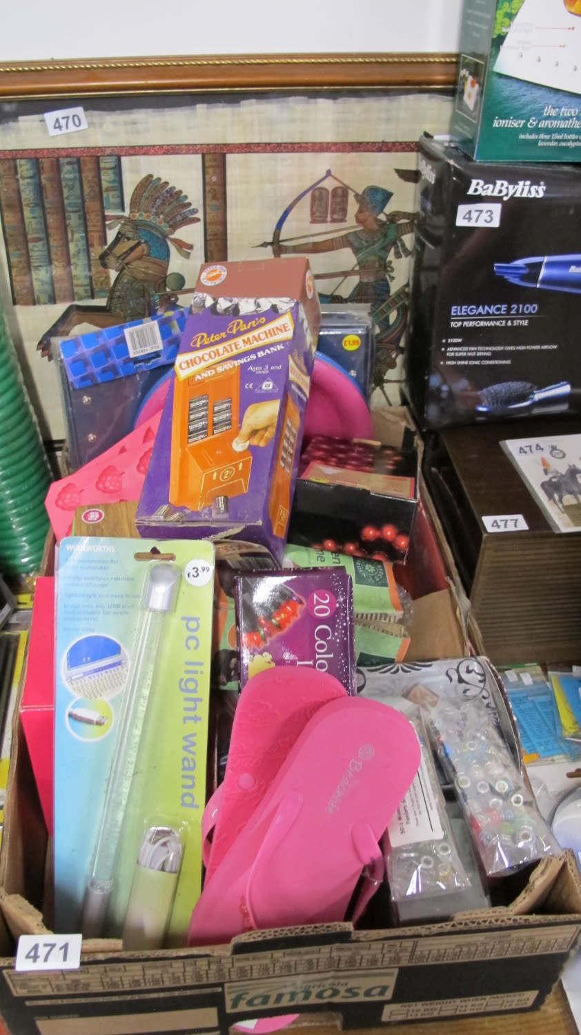 Lot 471: Box of misc new goods