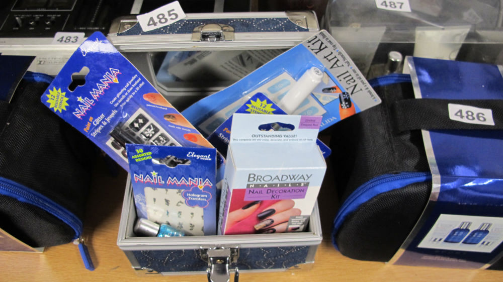 Lot 485: Nail accessories and case ideal for Valentines gift