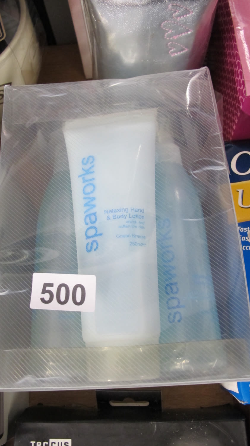 Lot 500: Spaworks gift set ideal for Valentines gift