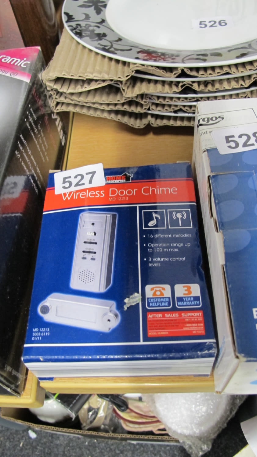 Lot 527: Wireless door chime