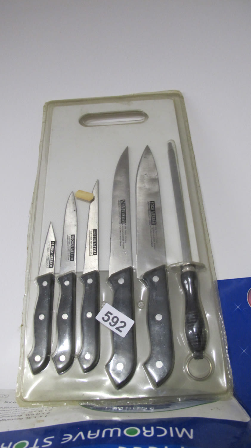 Lot 592: Set of chefs knives