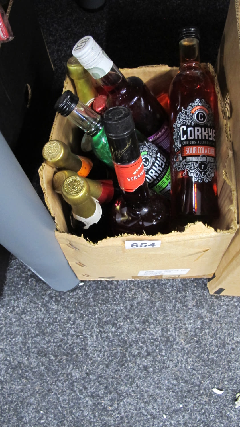 Lot 654: Box of misc alcohol