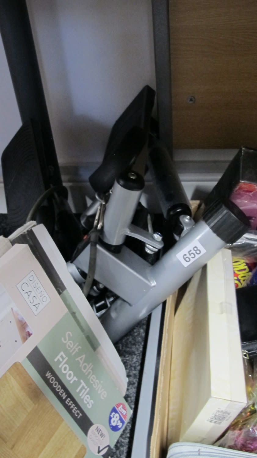 Lot 658: Leg exerciser 