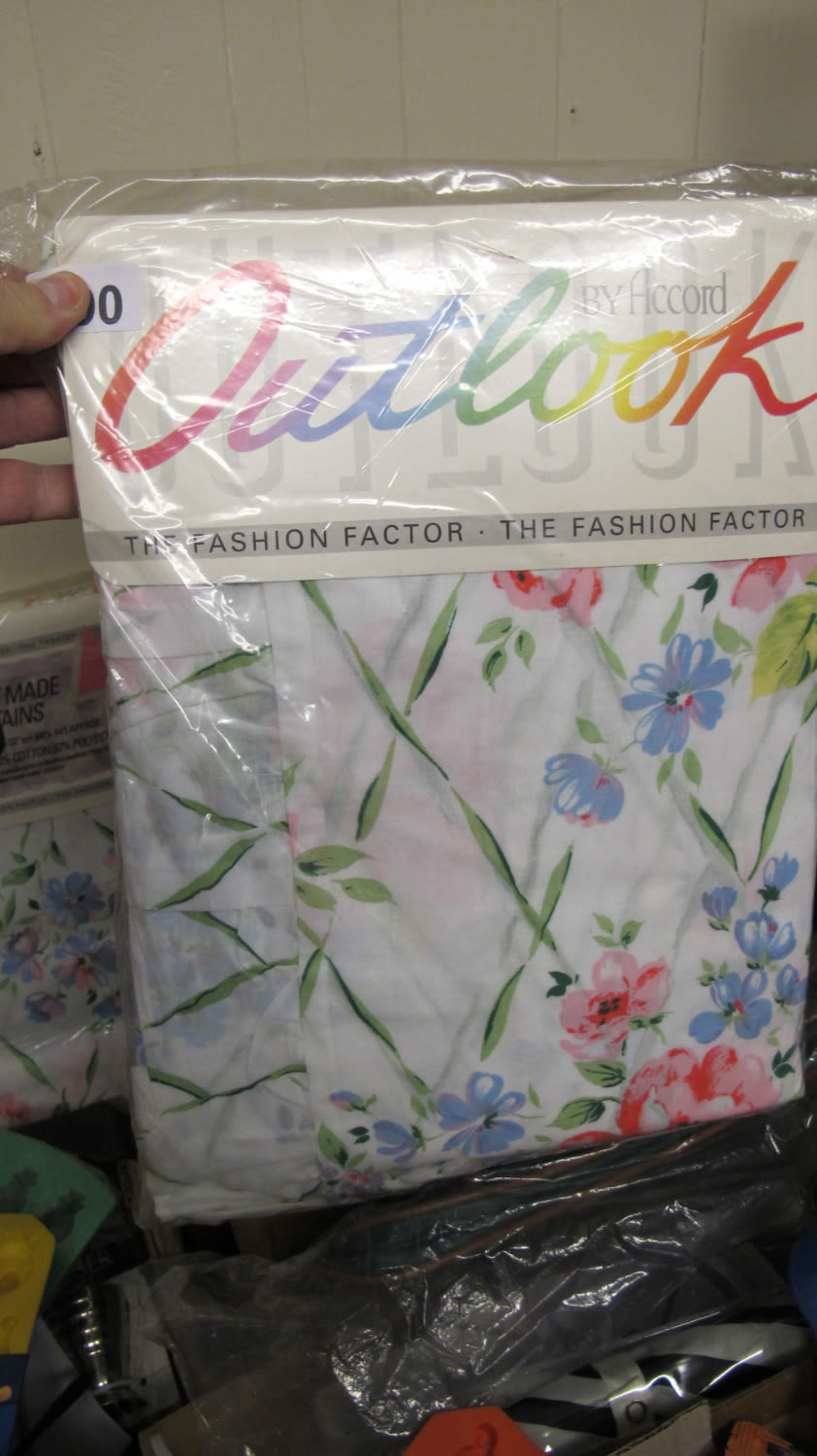 Lot 690: Curtains