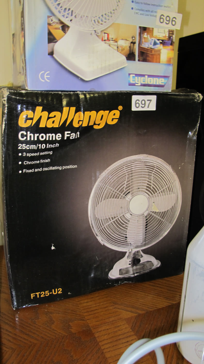 Lot 697: Desk fan