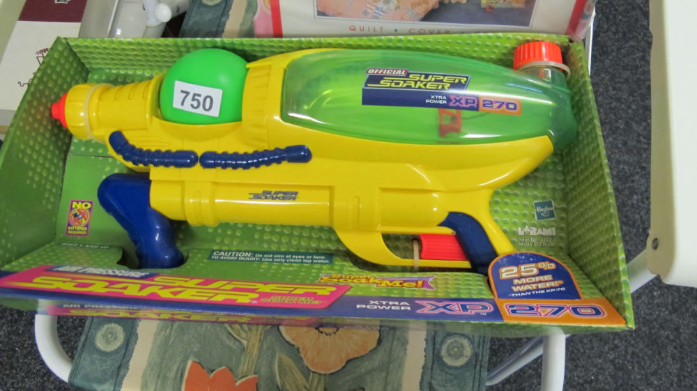 Lot 750: Super Soaker