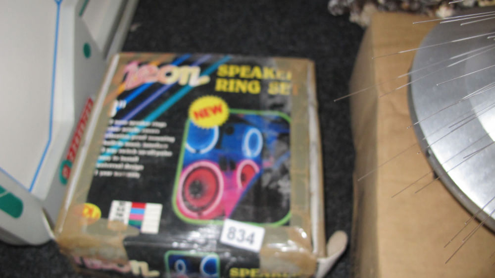 Lot 834: ***