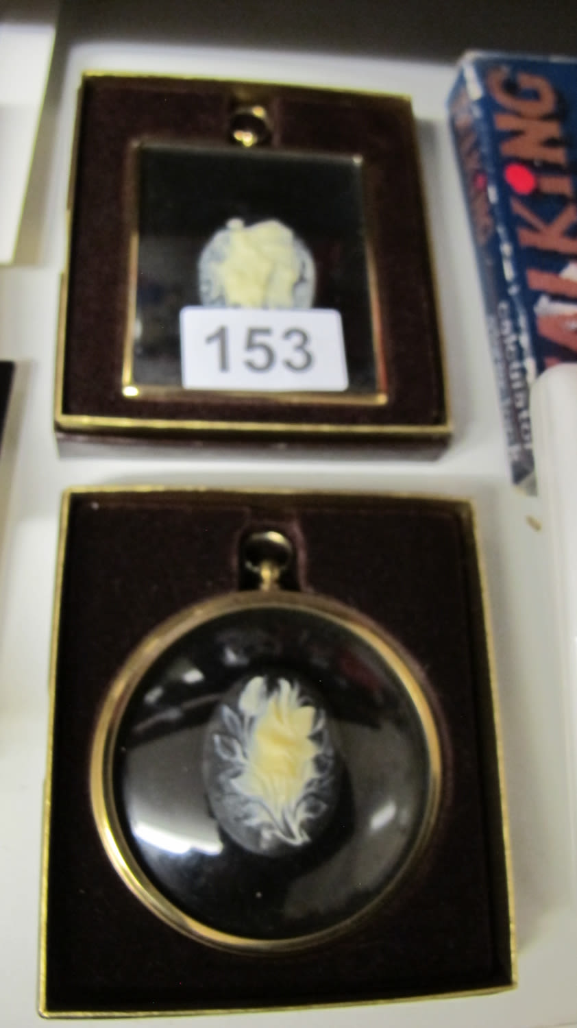 Lot 153: the miniature world of peter bates 9th edition...