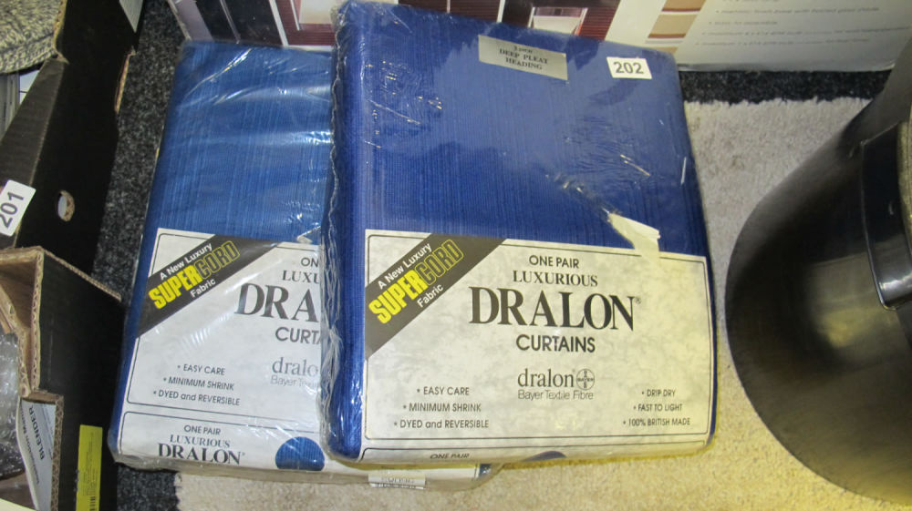 Lot 202: 2 pairs of Dralon curtains