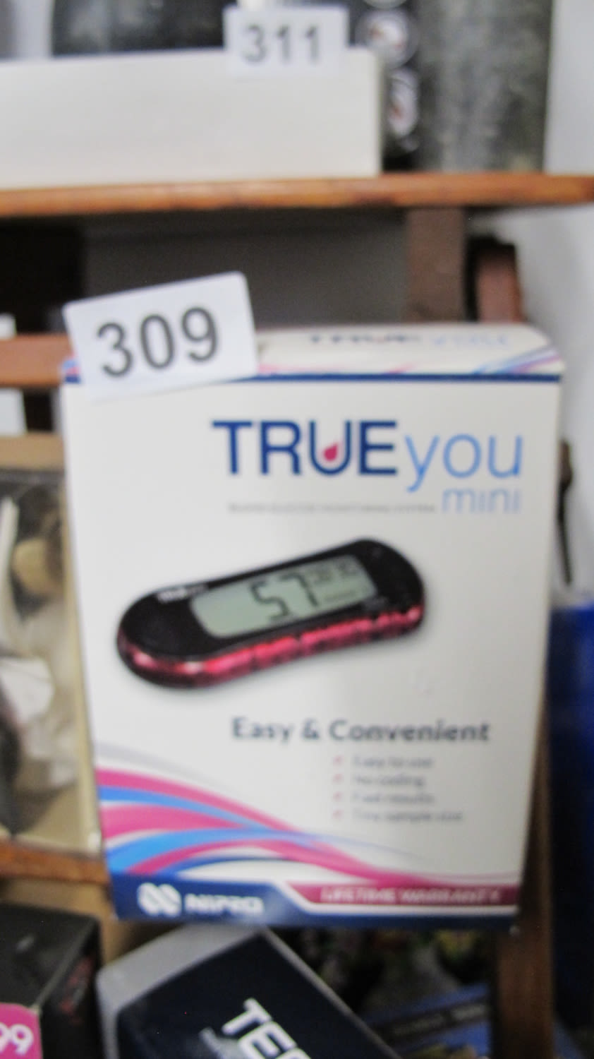 Lot 309: Blood glucose monitor