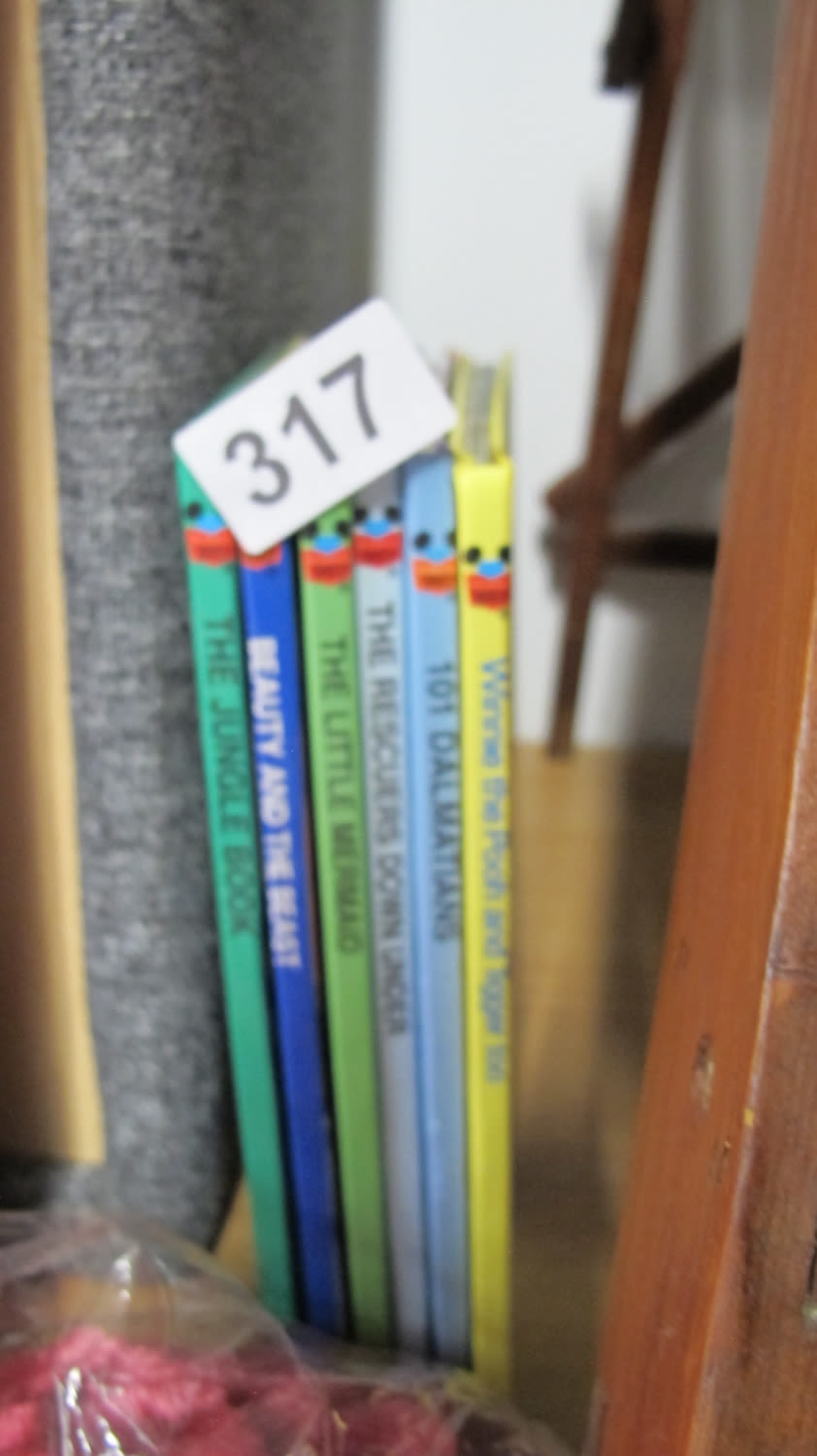 Lot 317: 6 Disney books
