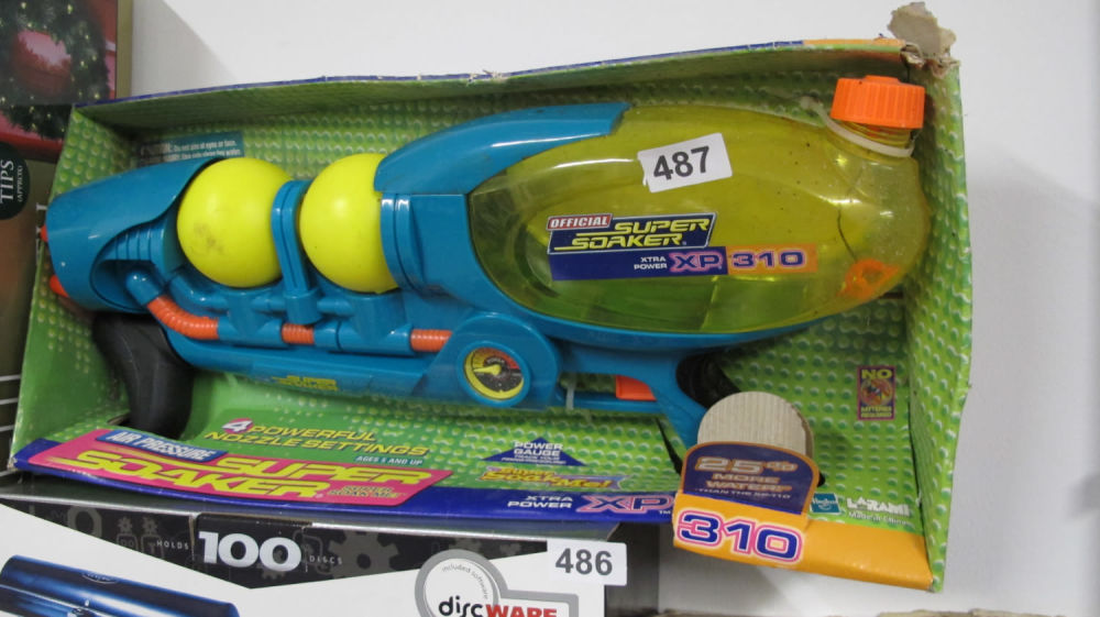 Lot 487: Super soaker