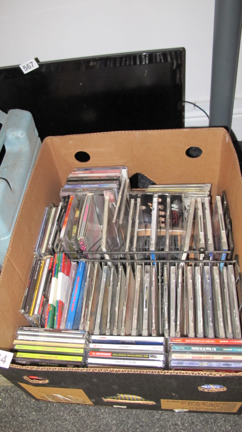 Lot 564: Box of cds