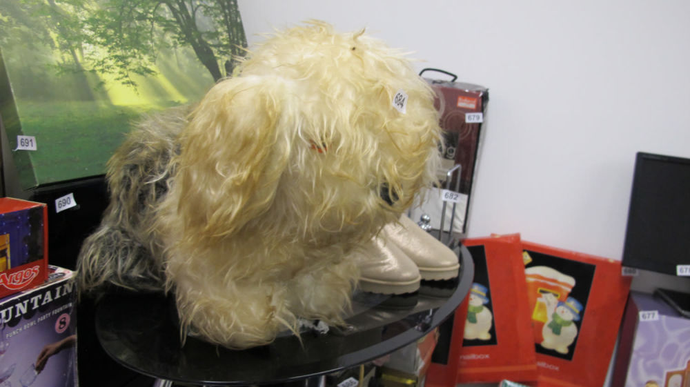 Lot 684: nicotine Doggy who has seen better days