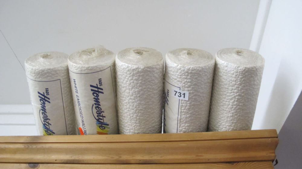 Lot 731: 5 rolls of wallpaper