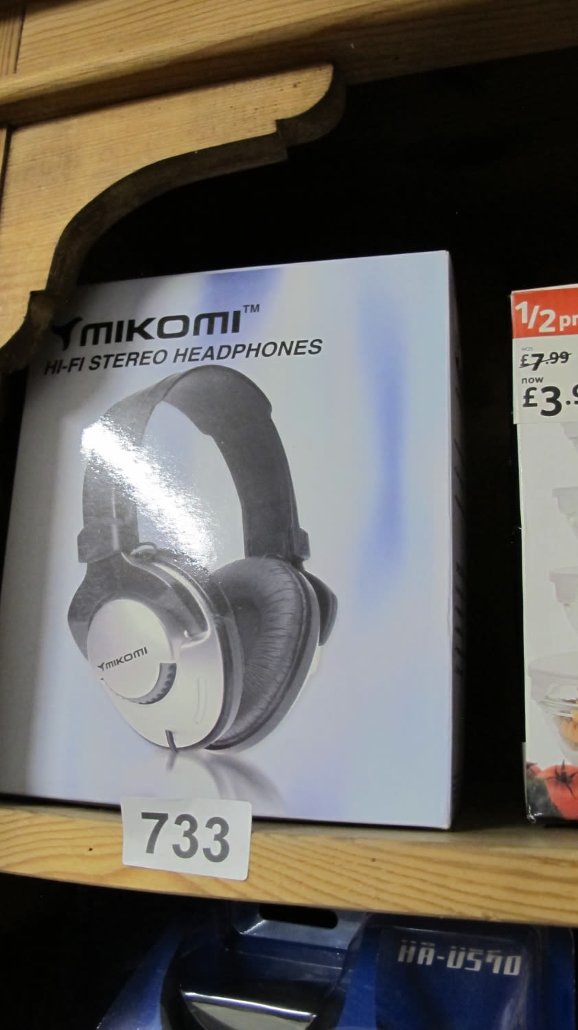 Lot 733: Mikomi headphones