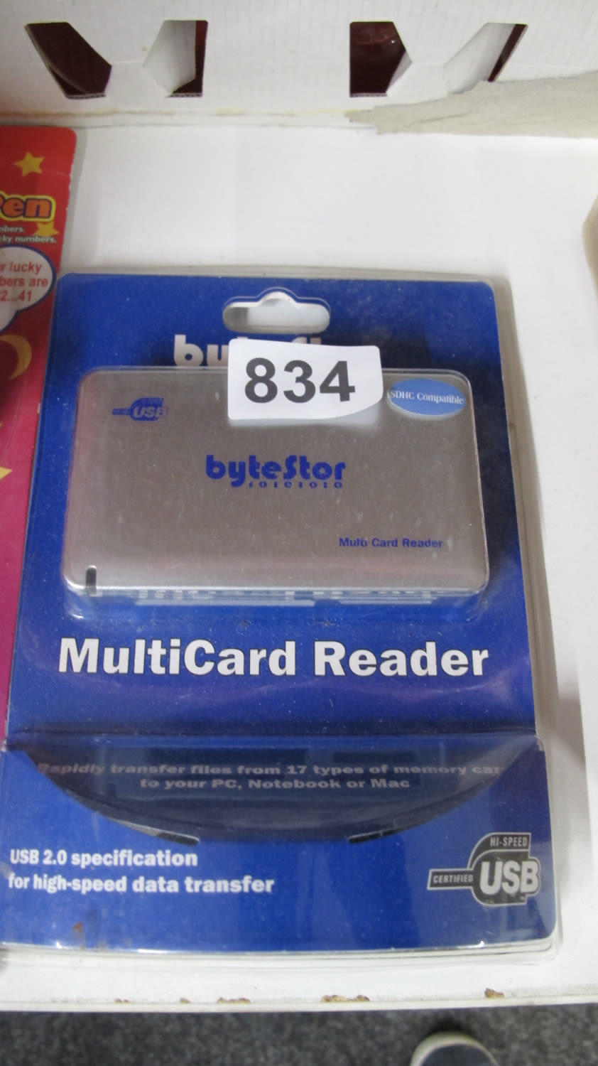Lot 834: Multicard reader