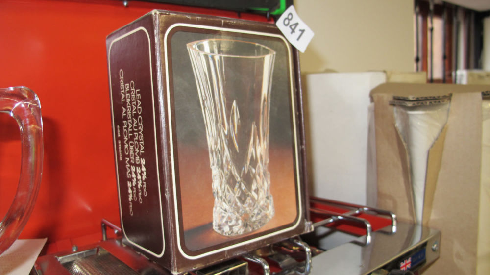 Lot 841: Lead crystal vase