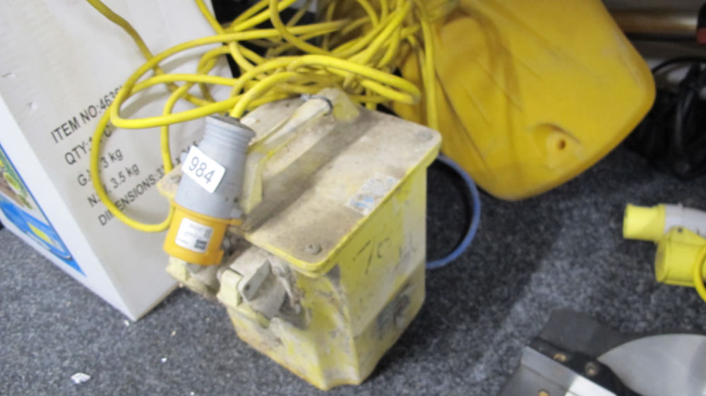 Lot 984: 110 Volt multi power supply and cable