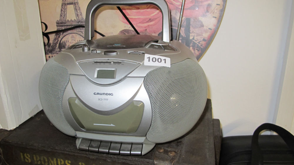 Lot 1001: grundig CD radio cassette player