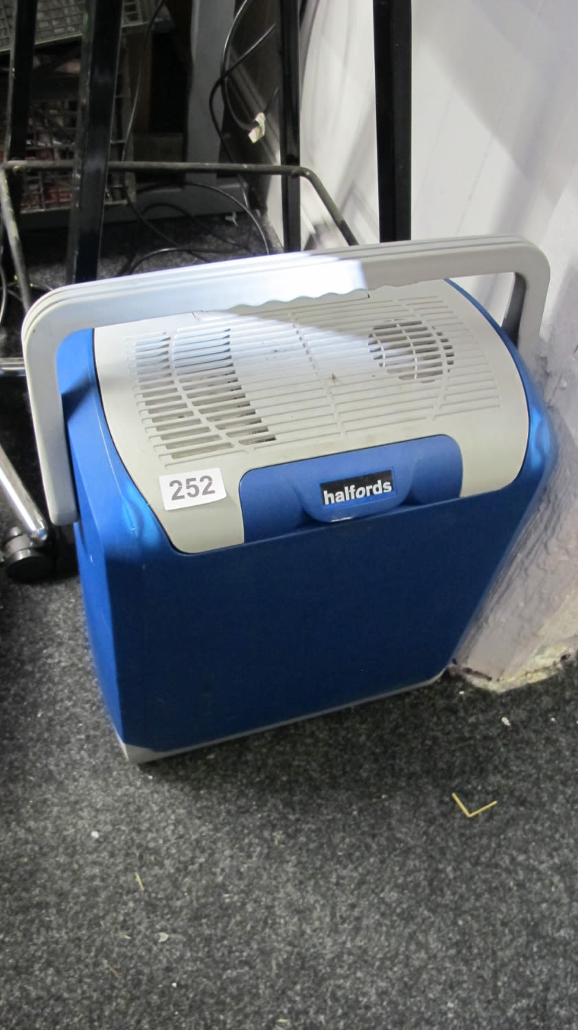 Lot 252: Halfords electric coolbox just in time for the...