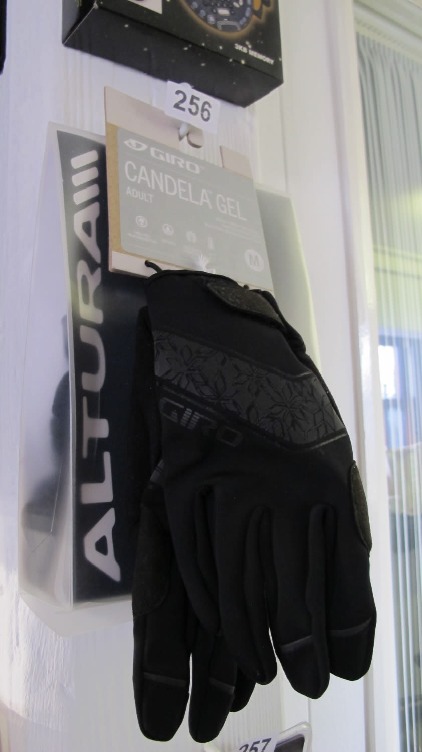 Lot 256: brand new Cycling gloves