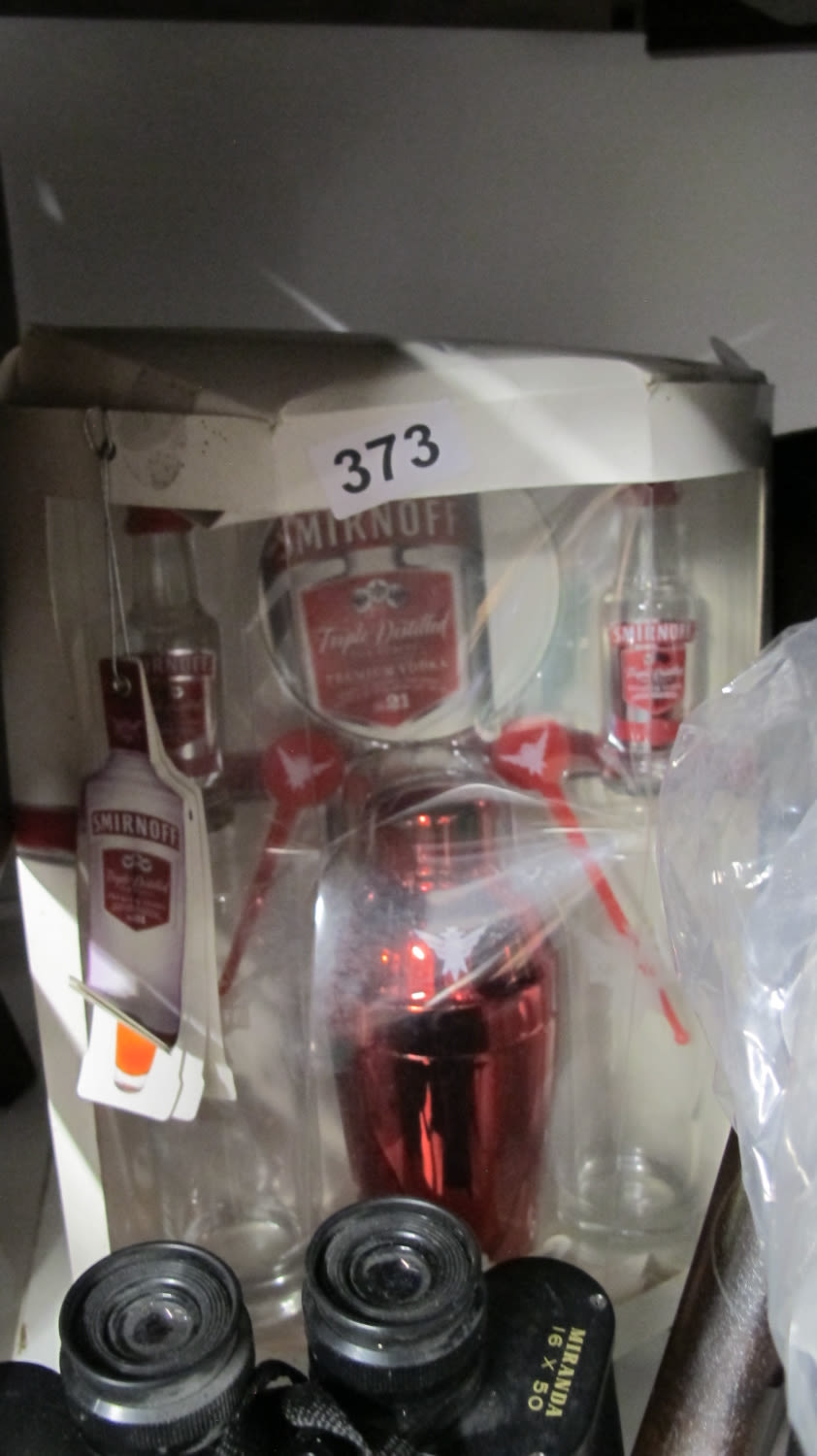 Lot 373: Smirnoff gift set