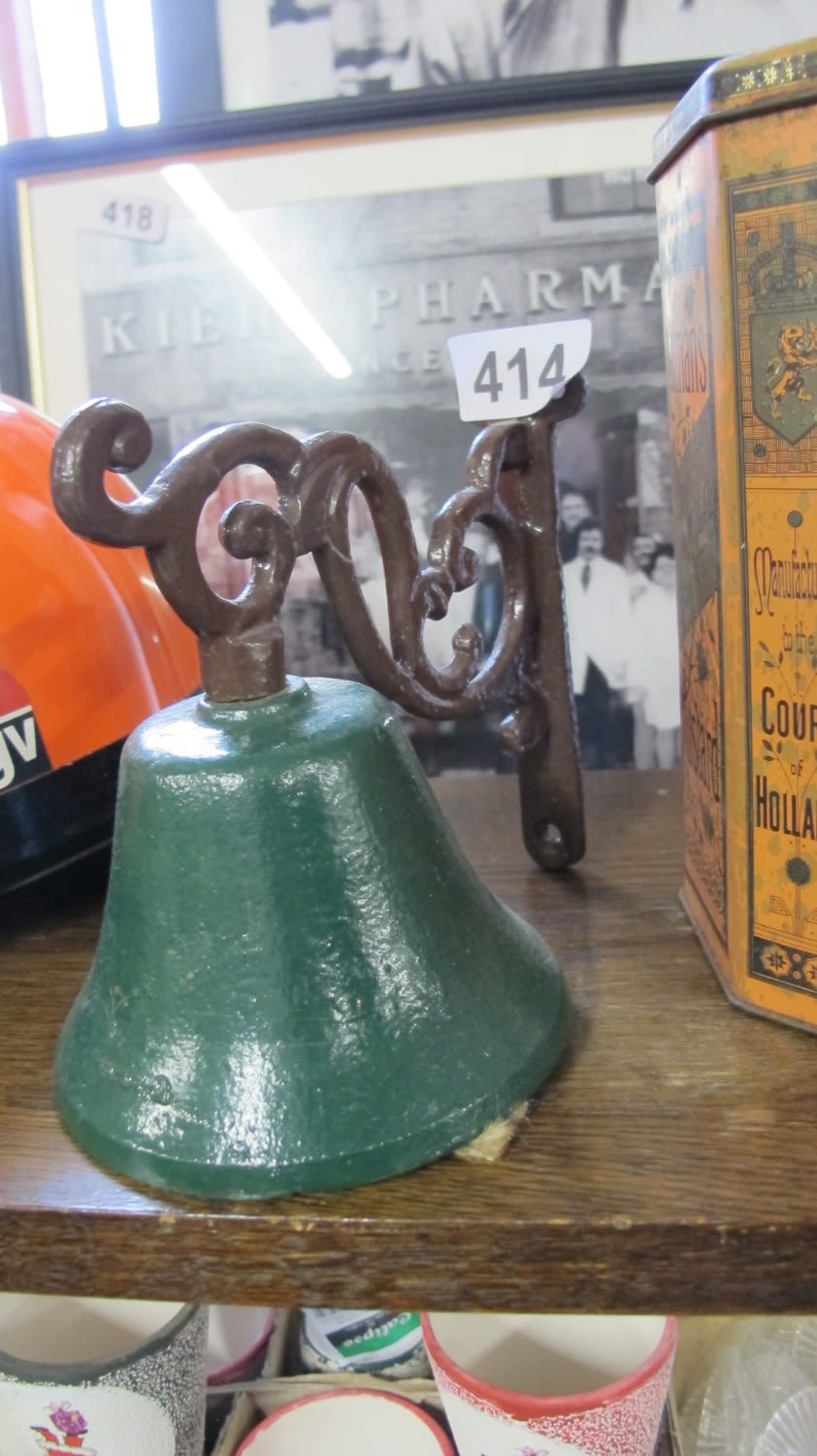 Lot 414: Cast metal bell