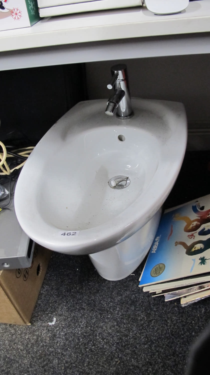 Lot 462: Bidet