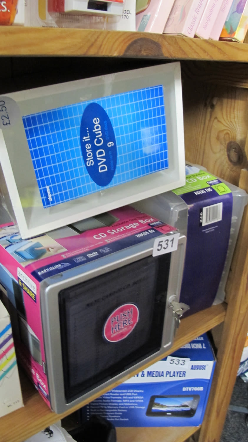 Lot 531: CD/DVD storage