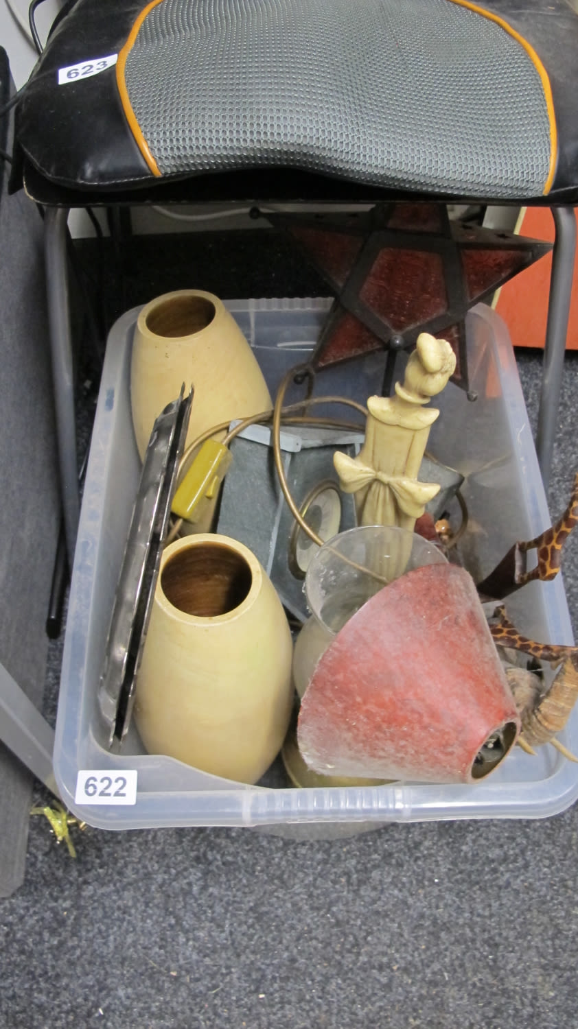 Lot 622: Box of misc.
