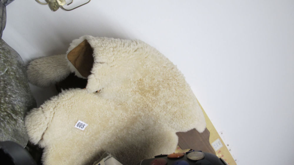 Lot 685: Sheepskin