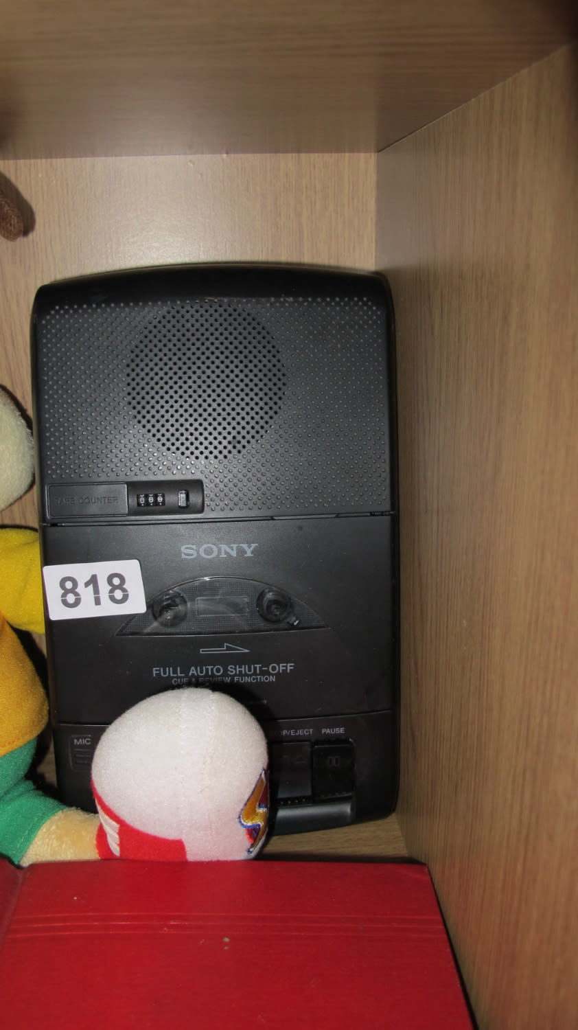 Lot 818: Sony cassette player