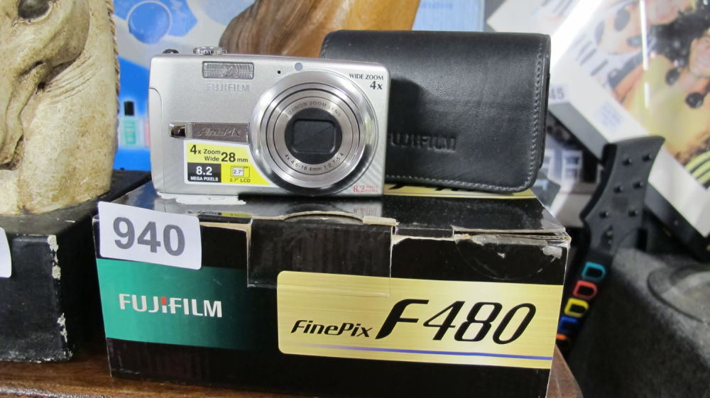 Lot 940: Fujifilm camera