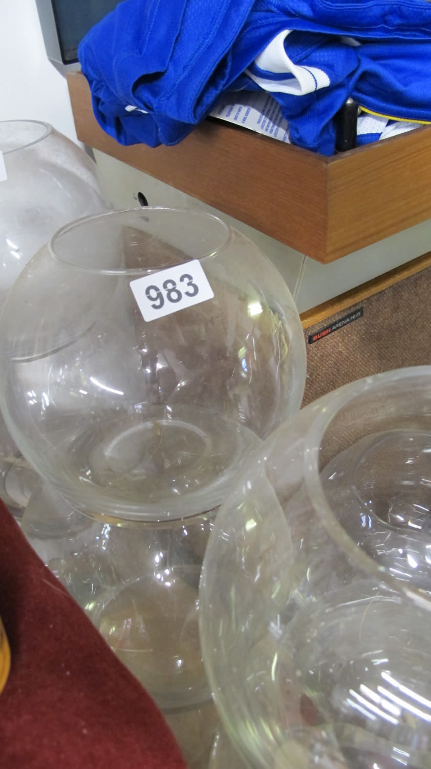 Lot 983: Glass fishbowl centrepieces