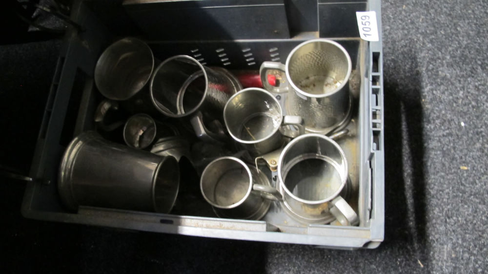 Lot 1059: a tub of tankards
