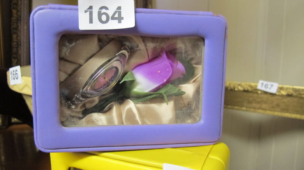 Lot 164: Ladies watch gift set