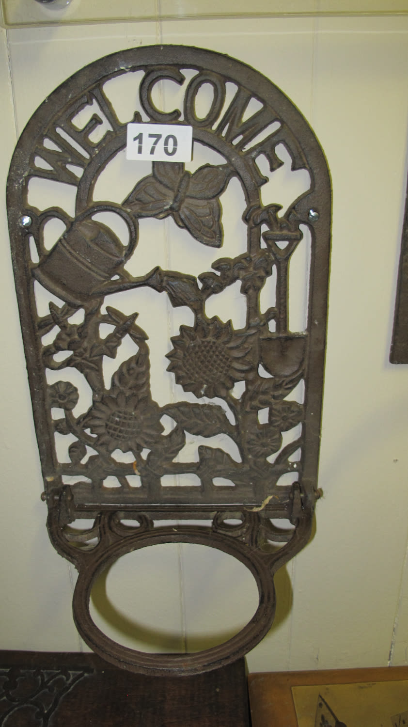 Lot 170: Cast metal wall hanging welcome sign