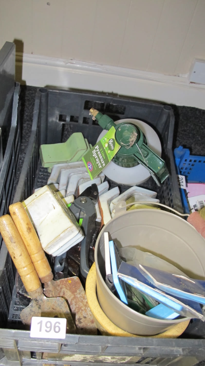 Lot 196: Box of misc