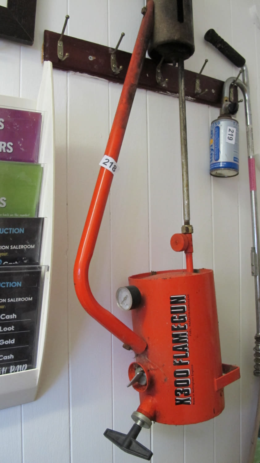 Lot 218: K300 flame gun ideal for landlord eviction purposes...