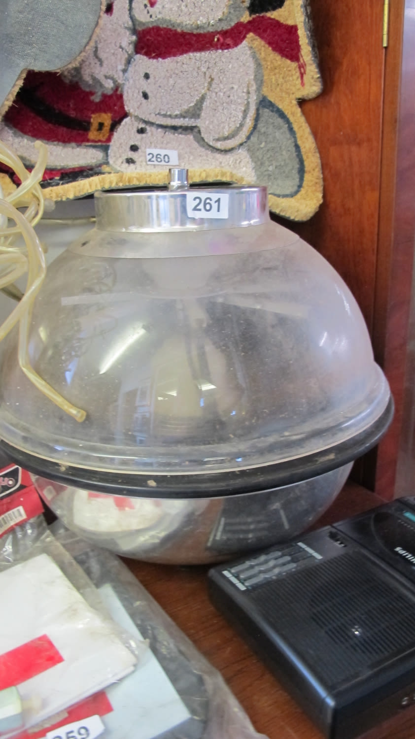 Lot 261: Hydroponics bud cutting machine. AF: needs handle