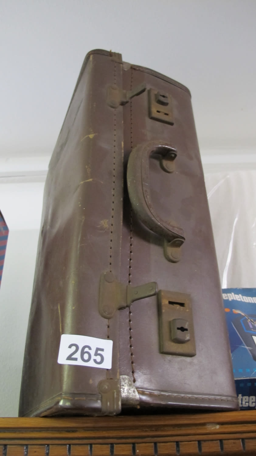 Lot 265: Vintage suitcase