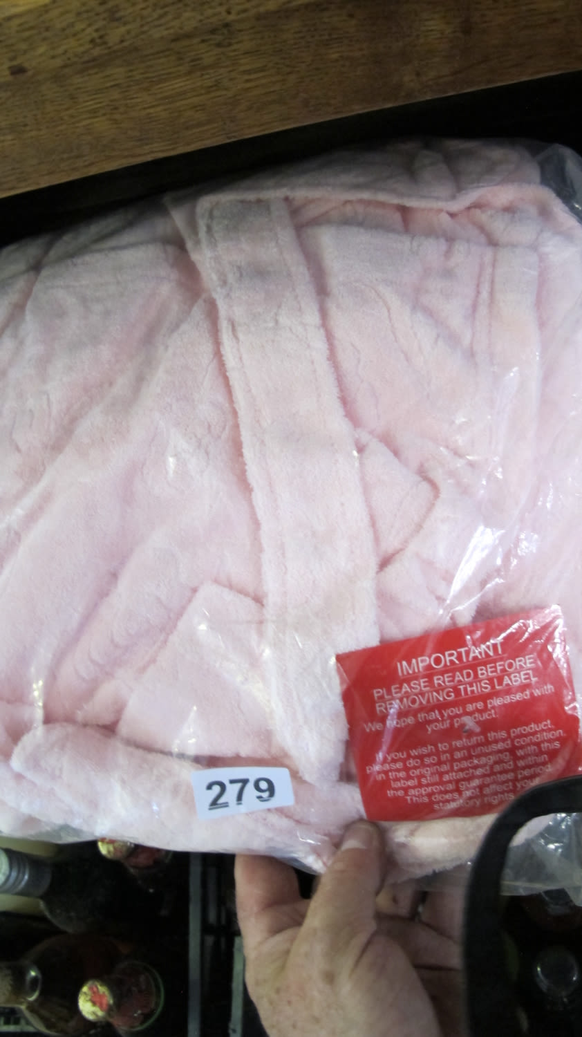 Lot 279: new pink Toweling bath robe