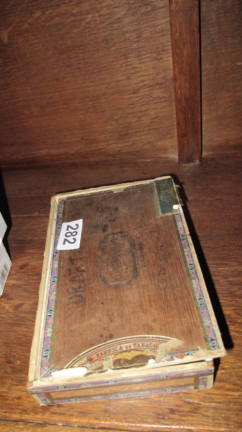 Lot 282: Vintage Cuban cigar box