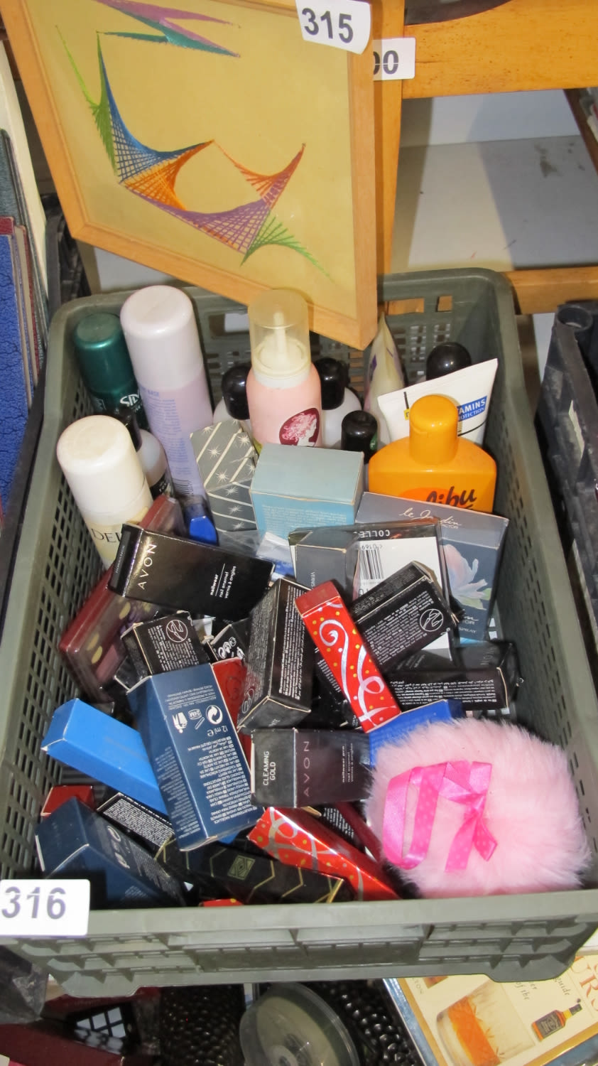 Lot 316: Tub of Avon and other cosmetics