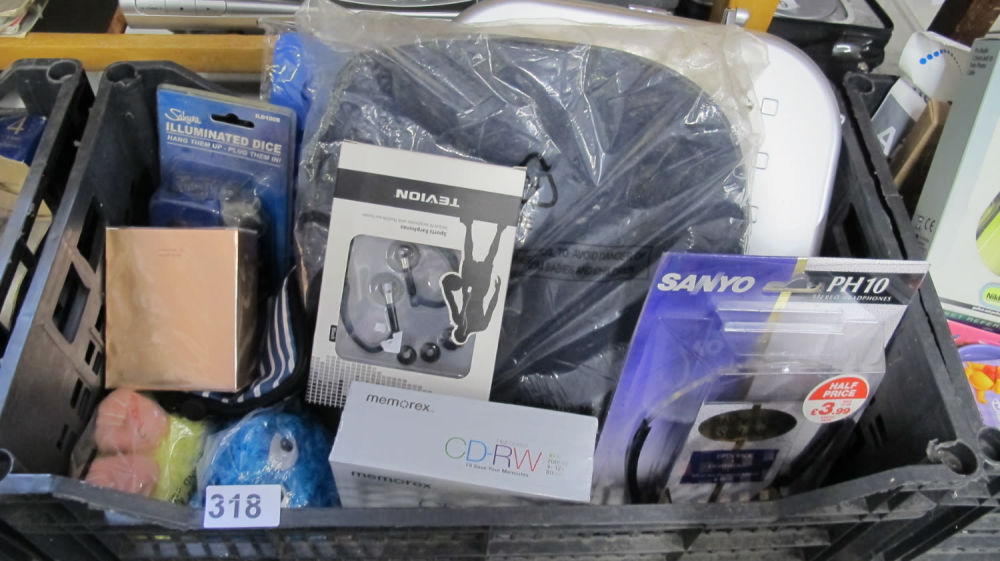 Lot 318: Box of misc